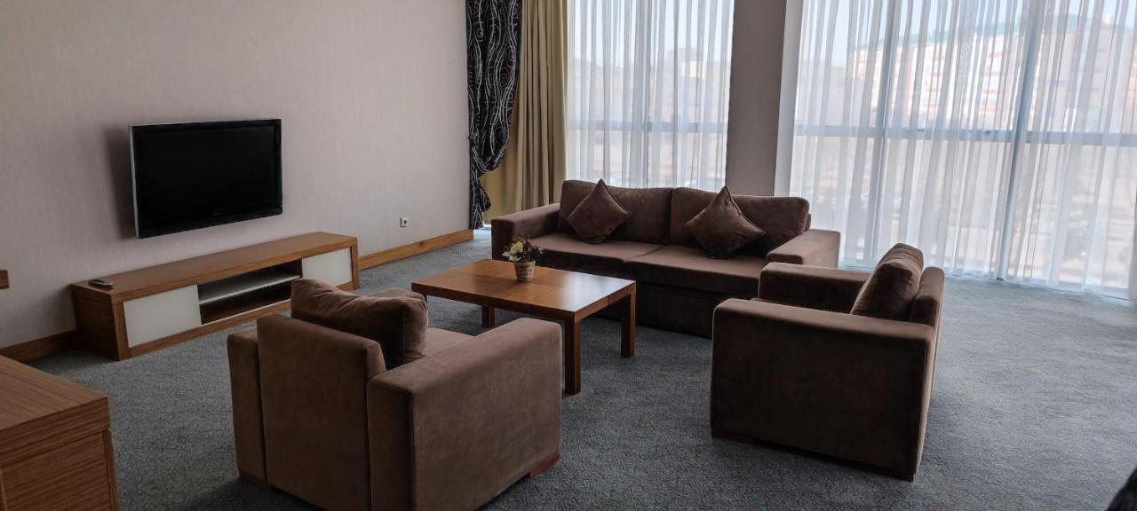 Grand Nur Plaza Hotel Aktau  Eksteriør billede