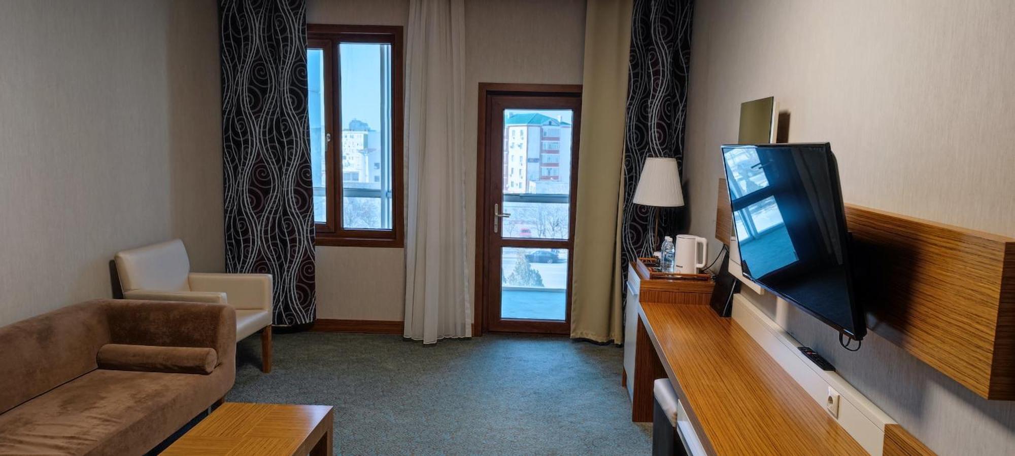 Grand Nur Plaza Hotel Aktau  Eksteriør billede