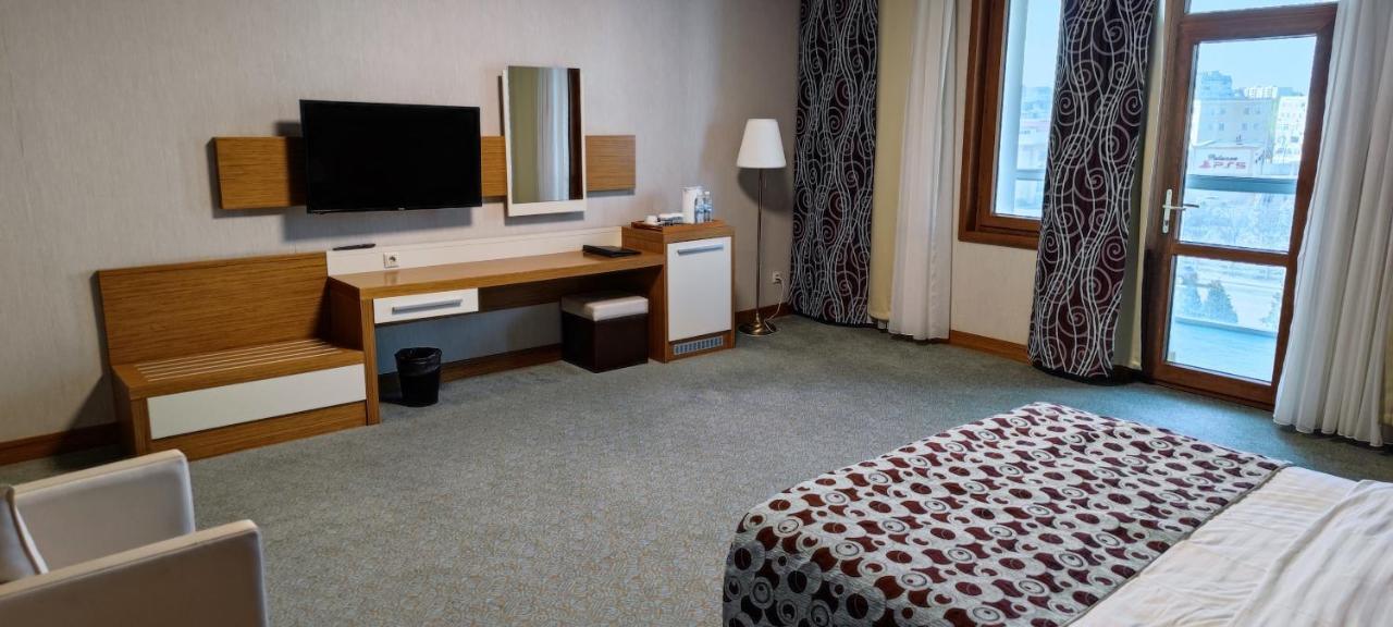 Grand Nur Plaza Hotel Aktau  Eksteriør billede