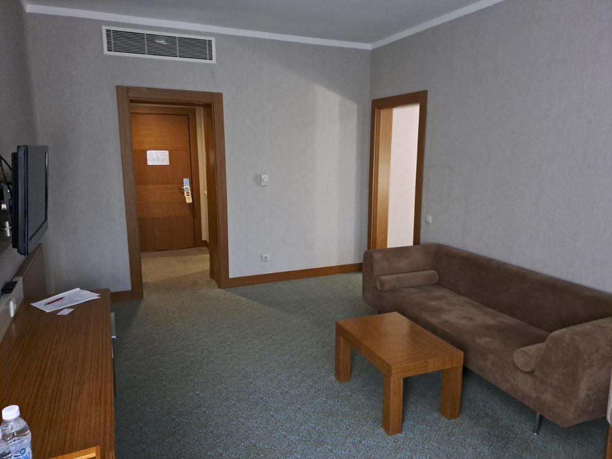 Grand Nur Plaza Hotel Aktau  Eksteriør billede