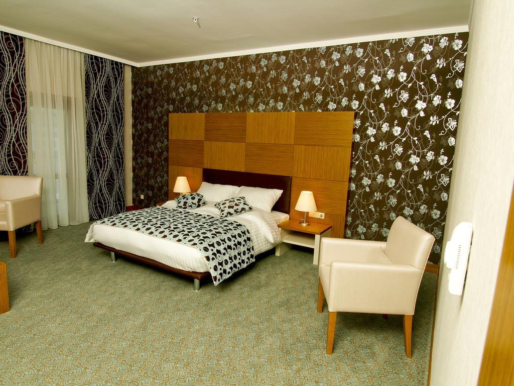 Grand Nur Plaza Hotel Aktau  Eksteriør billede