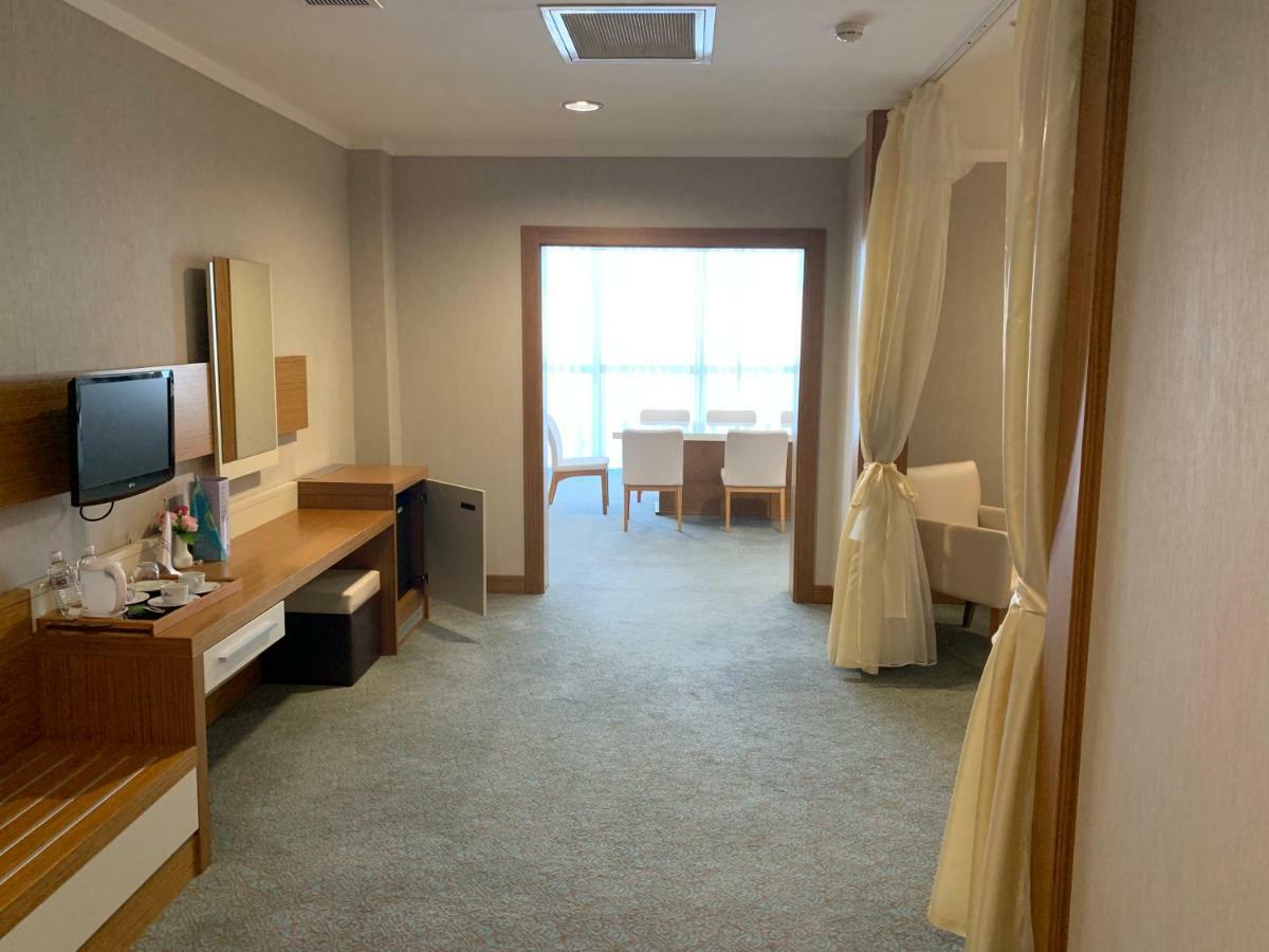 Grand Nur Plaza Hotel Aktau  Eksteriør billede