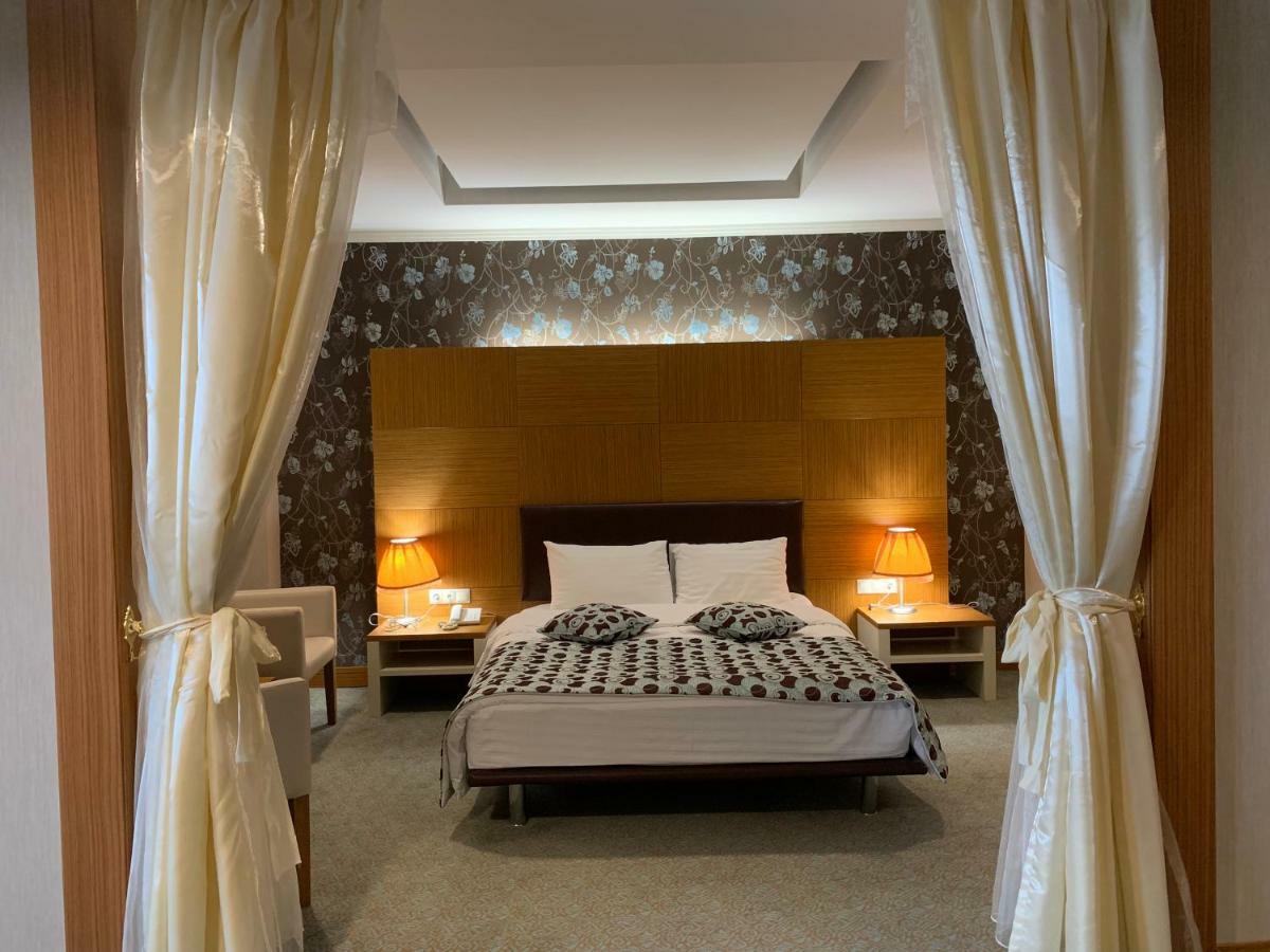 Grand Nur Plaza Hotel Aktau  Eksteriør billede