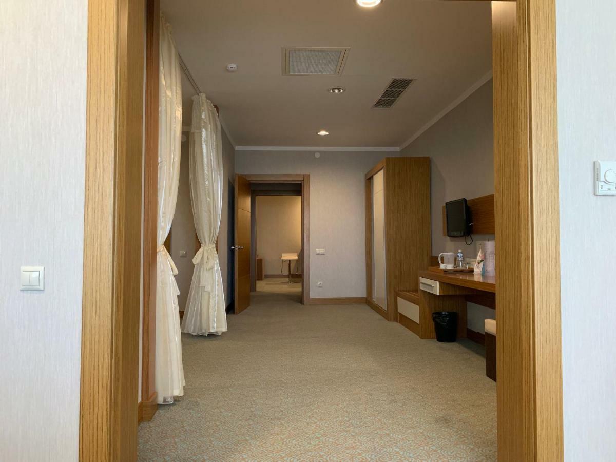 Grand Nur Plaza Hotel Aktau  Eksteriør billede
